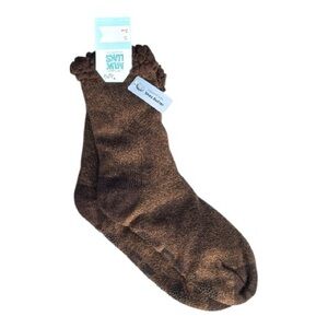 Muk Luks Shea Butter Infused Slipper Socks 
In Brown Size L/XL (11–13) (NWT)